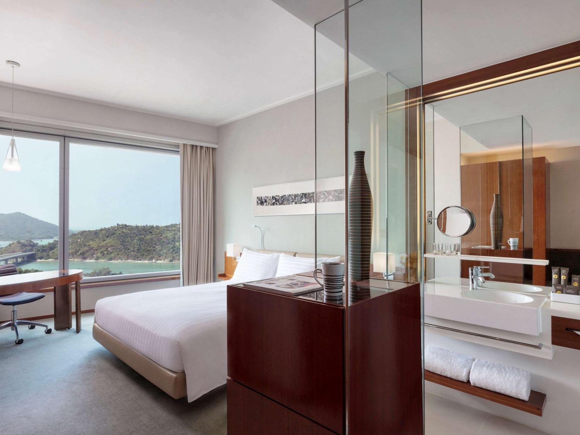 Superior Room Queen Bed,454966029:JPEG