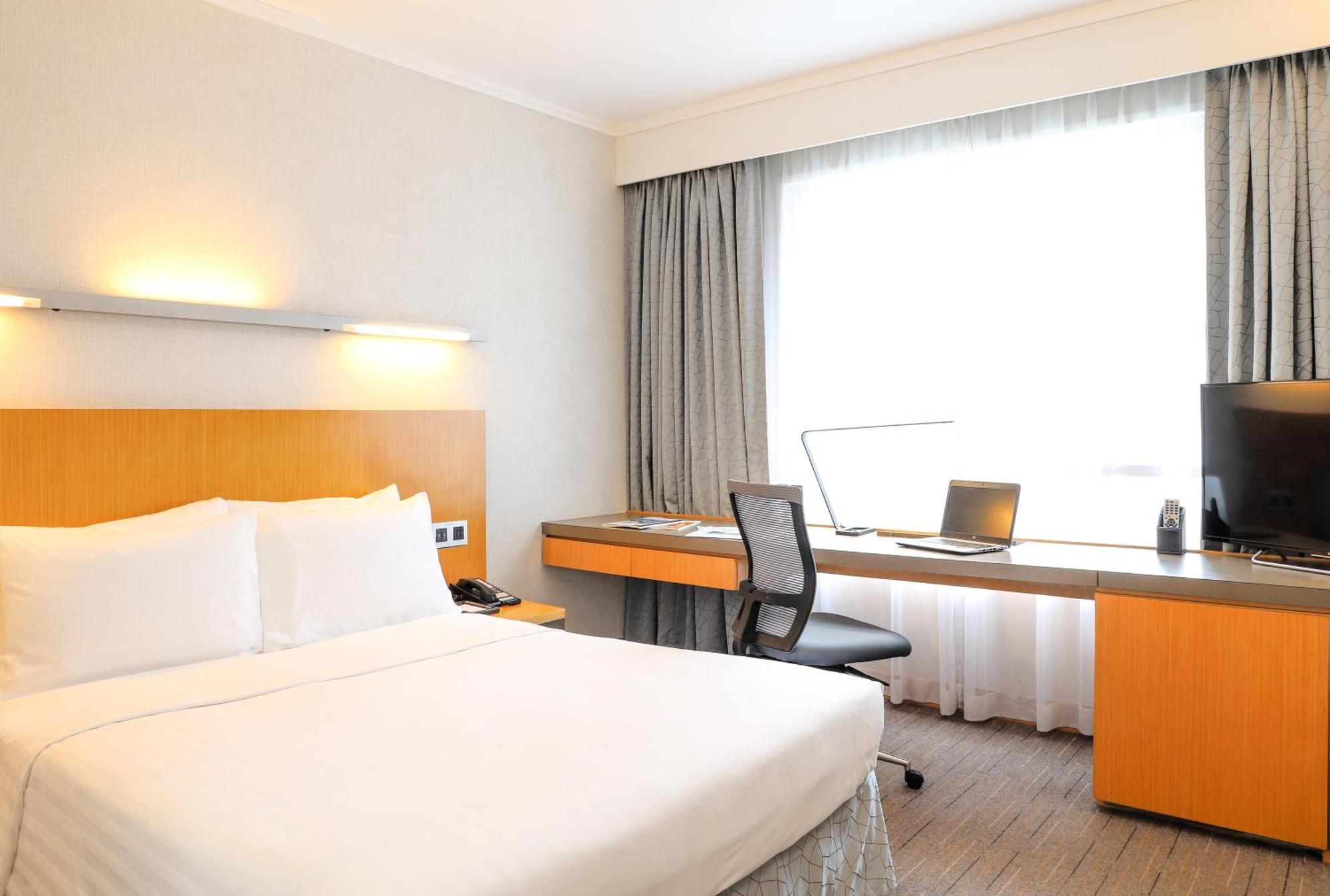 Standard Room 1 Queen Bed,1716995762:JPEG