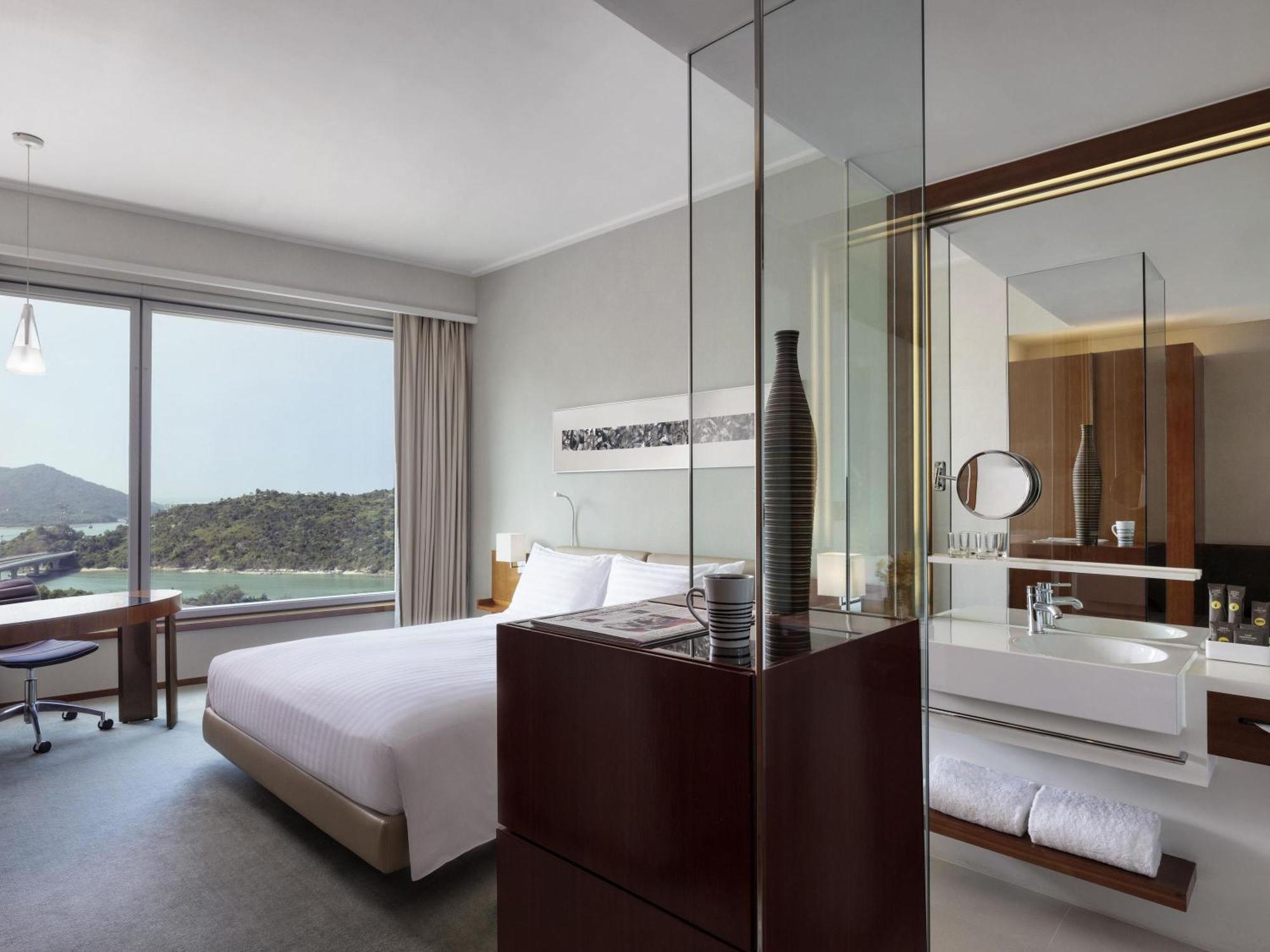 Standard Room Queen Bed