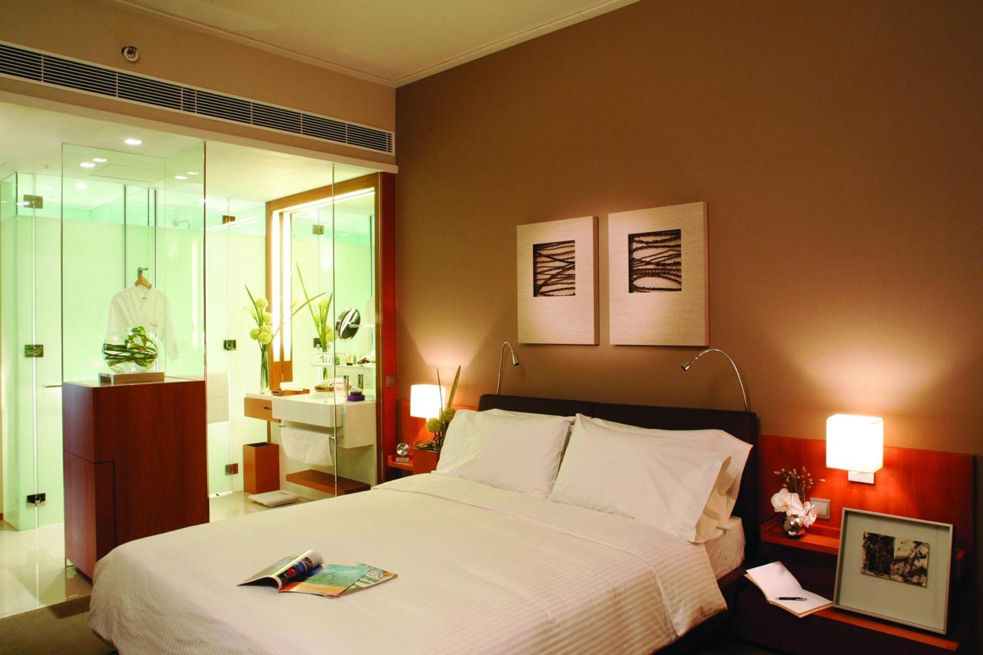 Superior Room Queen Bed