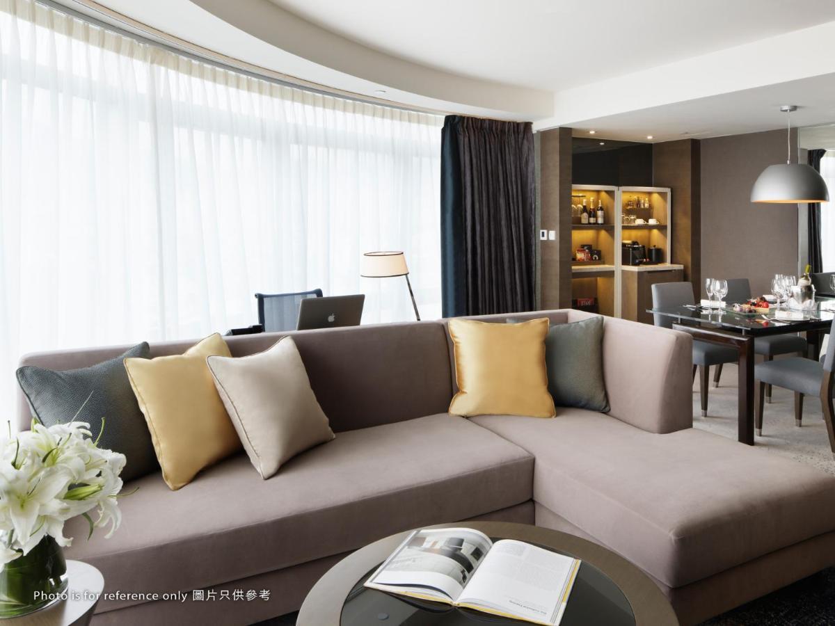Plaza Suite One King Bed,1498679554:JPEG